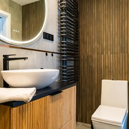 Alpejski - Orlik - Blisko Arena, Kosciol Wang I Szlakow 카르파츠