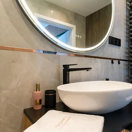 Alpejski - Orlik - Blisko Arena, Kosciol Wang I Szlakow 아파트 카르파츠